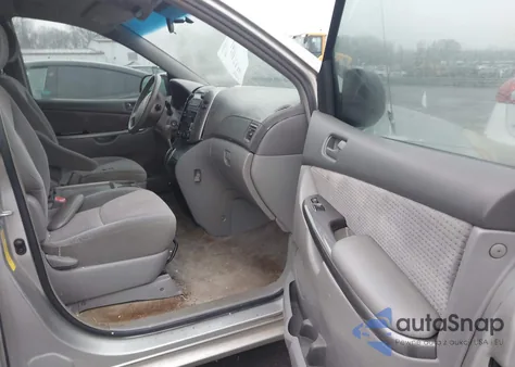 2006 Toyota Sienna Le z USA, uszkodzony, nr VIN 5TDZA23C96S522640